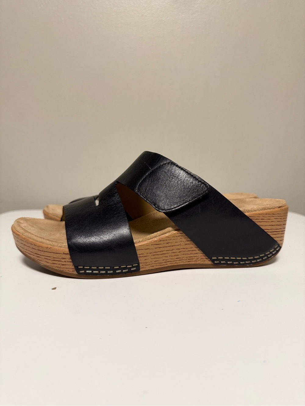 Dansko Lacee Wedge Sandal black leather adjustable comfort Women’s EU 39 US 9
